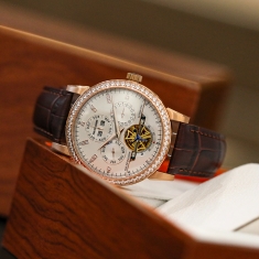 dong-ho-philippe-auguste-pa6002rg