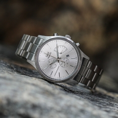 dong-ho-qq-qq-c24a-001vy