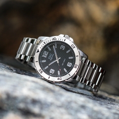 dong-ho-qq-qq-s372j205y