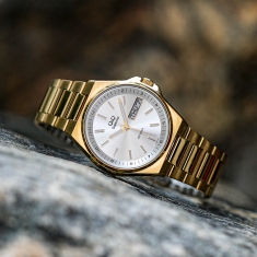 dong-ho-qq-qq-s396j001y